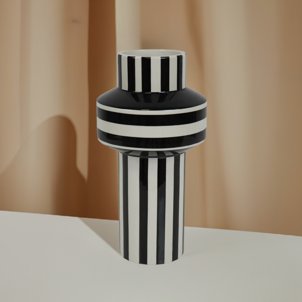 Schwarz-weiße Vase im Art-déco-Stil