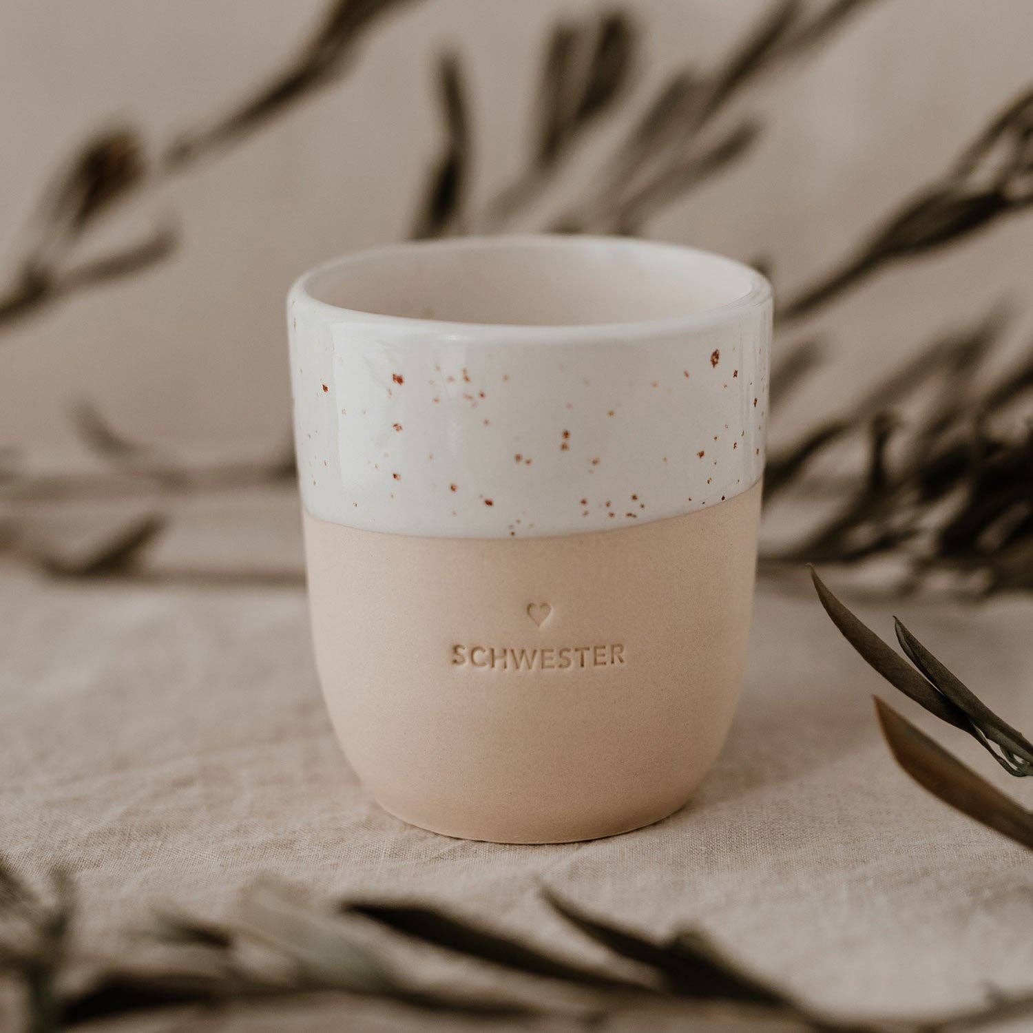 Schwester | Becher